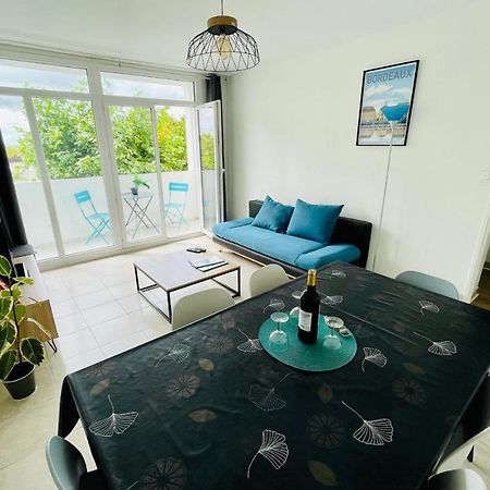 Luminous Apartment With Parking Near The City Center Cenon Exteriér fotografie