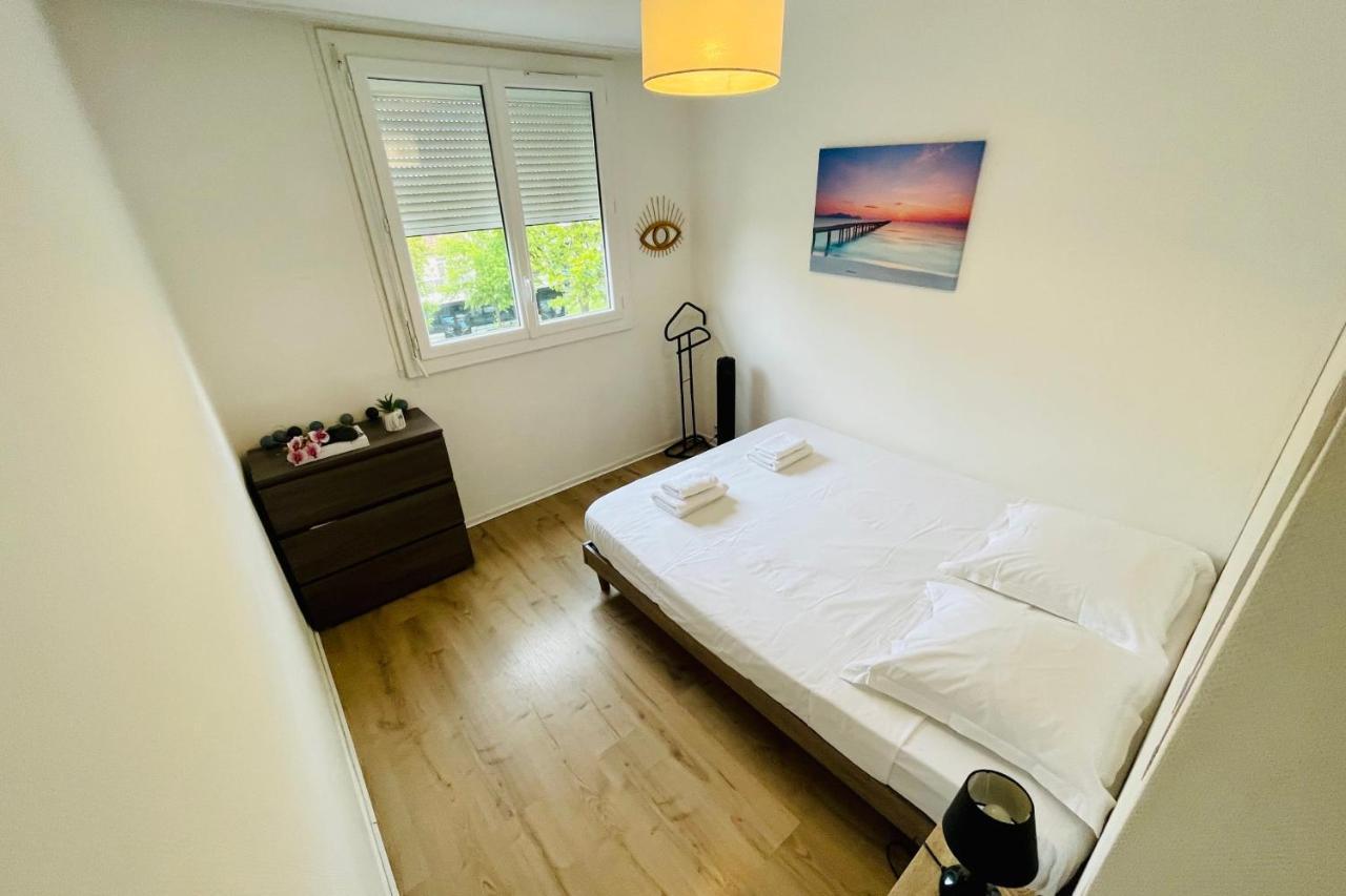 Luminous Apartment With Parking Near The City Center Cenon Exteriér fotografie