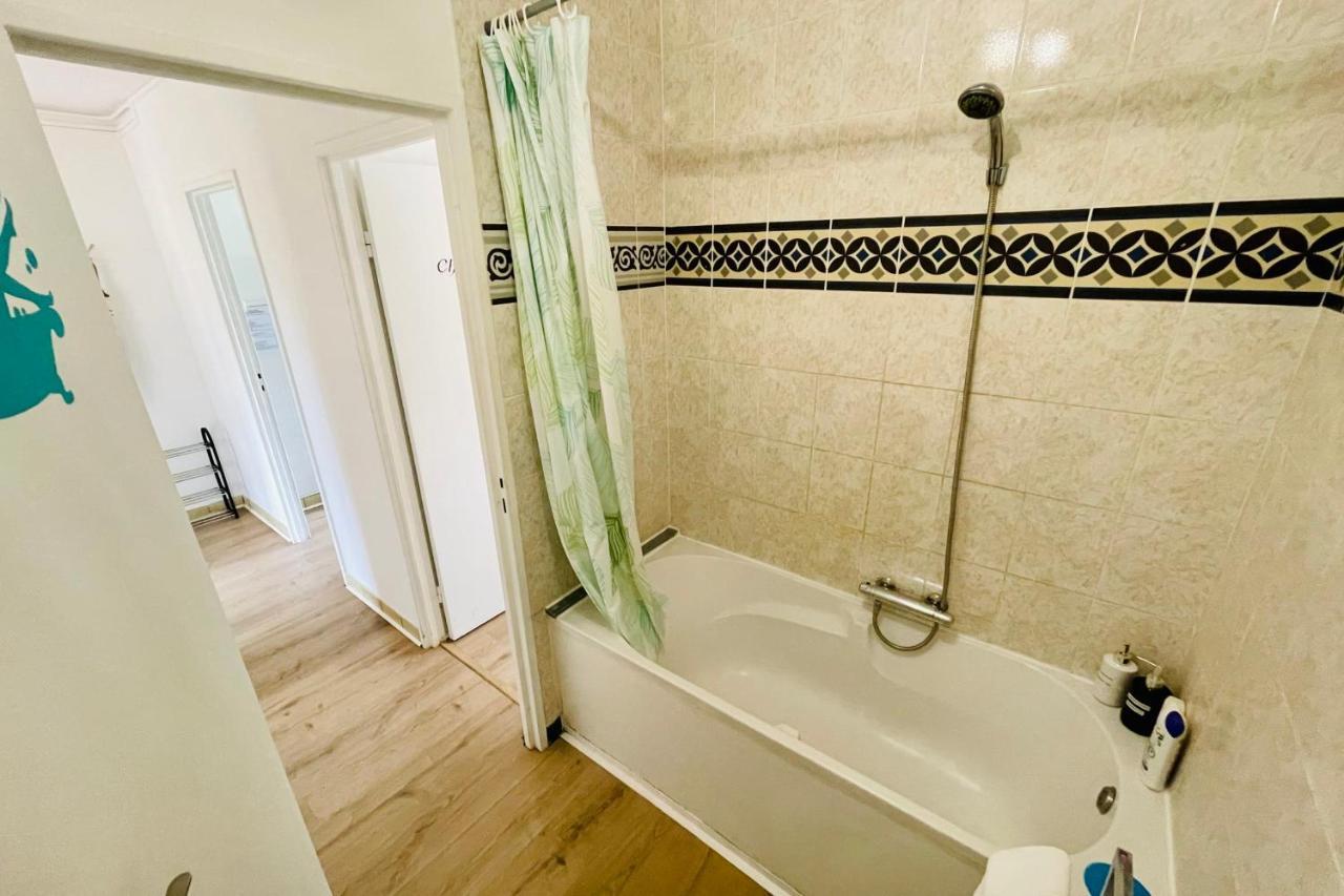 Luminous Apartment With Parking Near The City Center Cenon Exteriér fotografie