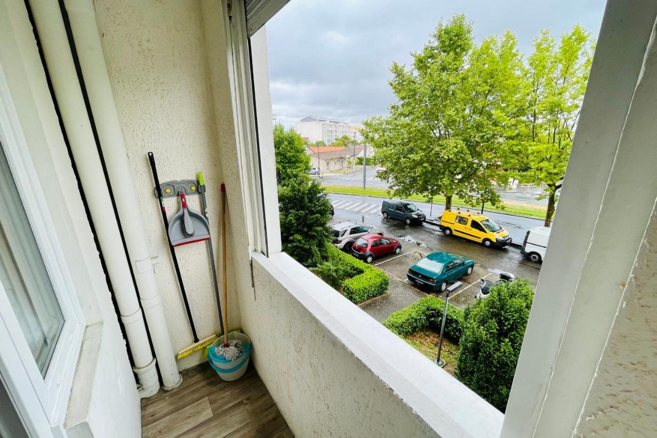 Luminous Apartment With Parking Near The City Center Cenon Exteriér fotografie
