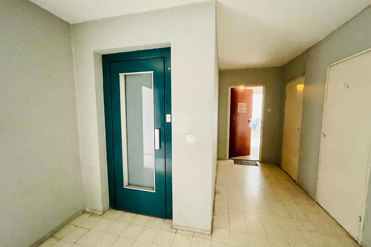 Luminous Apartment With Parking Near The City Center Cenon Exteriér fotografie